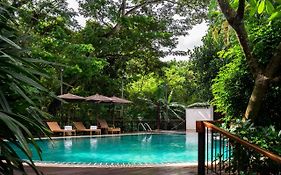 ราชพฤกษ์ ล้านนา บูทิก